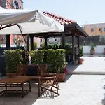I Patrizi B&B 토레 안눈치아타